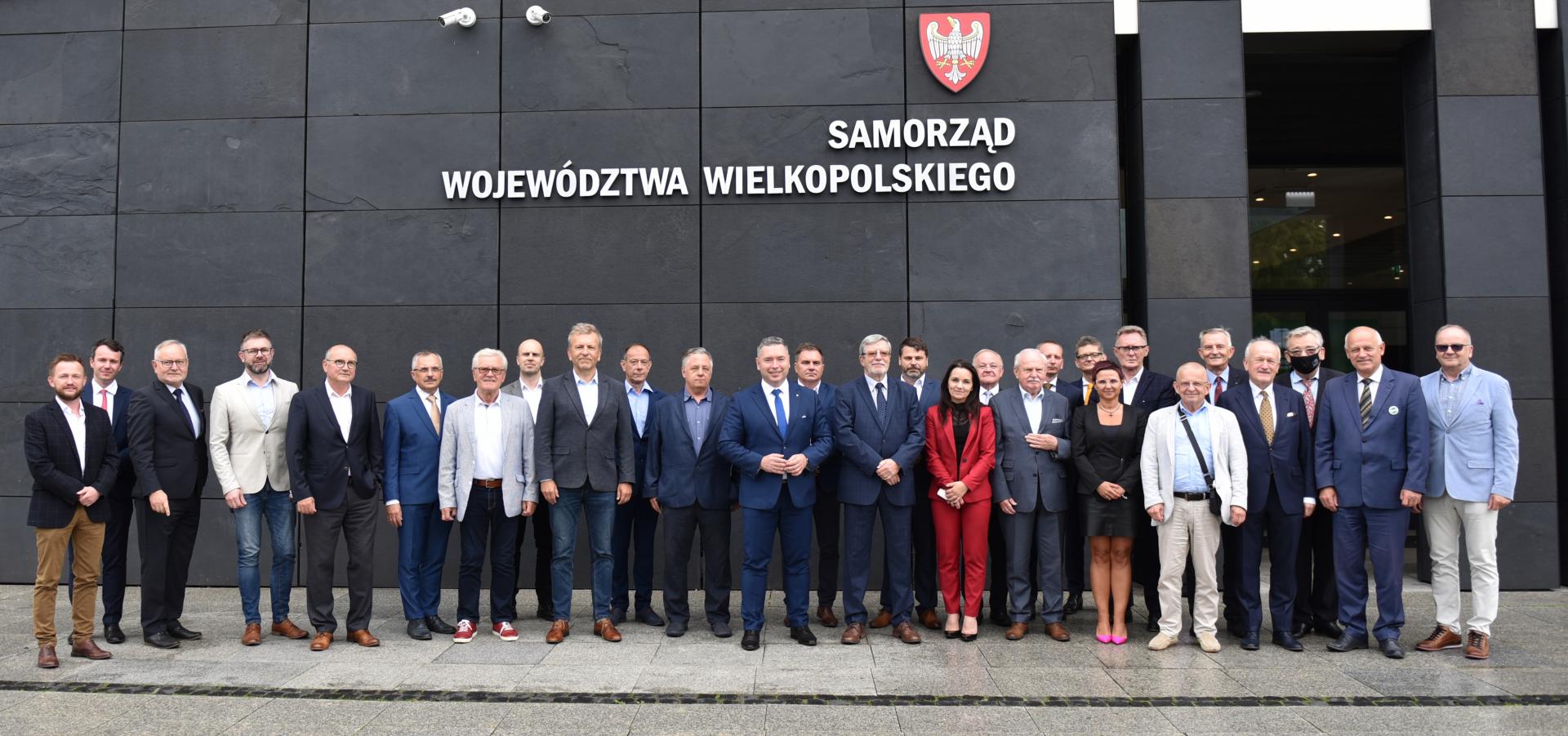 Posiedzenie inauguracyjne Wielkopolskiej Rady Trzydziestu nowej kadencji - zobacz więcej