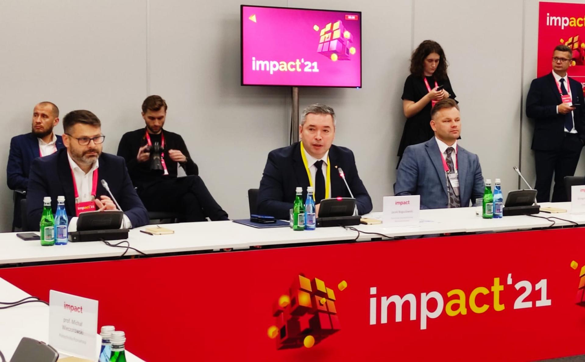 Jacek Bogusławski na Impact21: Chcemy inwestować w czystą energię - zobacz więcej