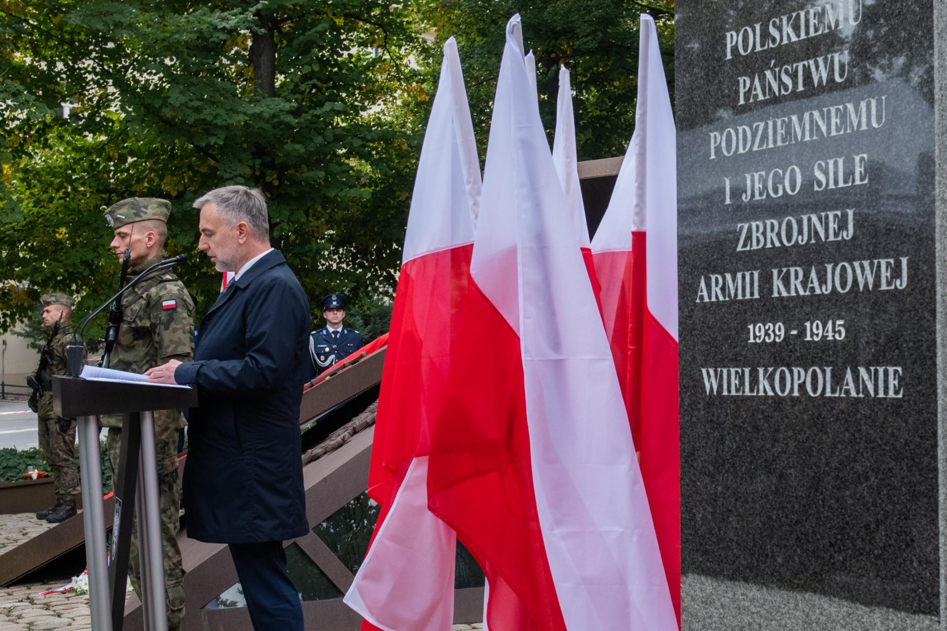 Wspominając Irenę Bobowską, uczcijmy bohaterstwo wszystkich kobiet Polskiego Państwa Podziemnego  - zobacz więcej