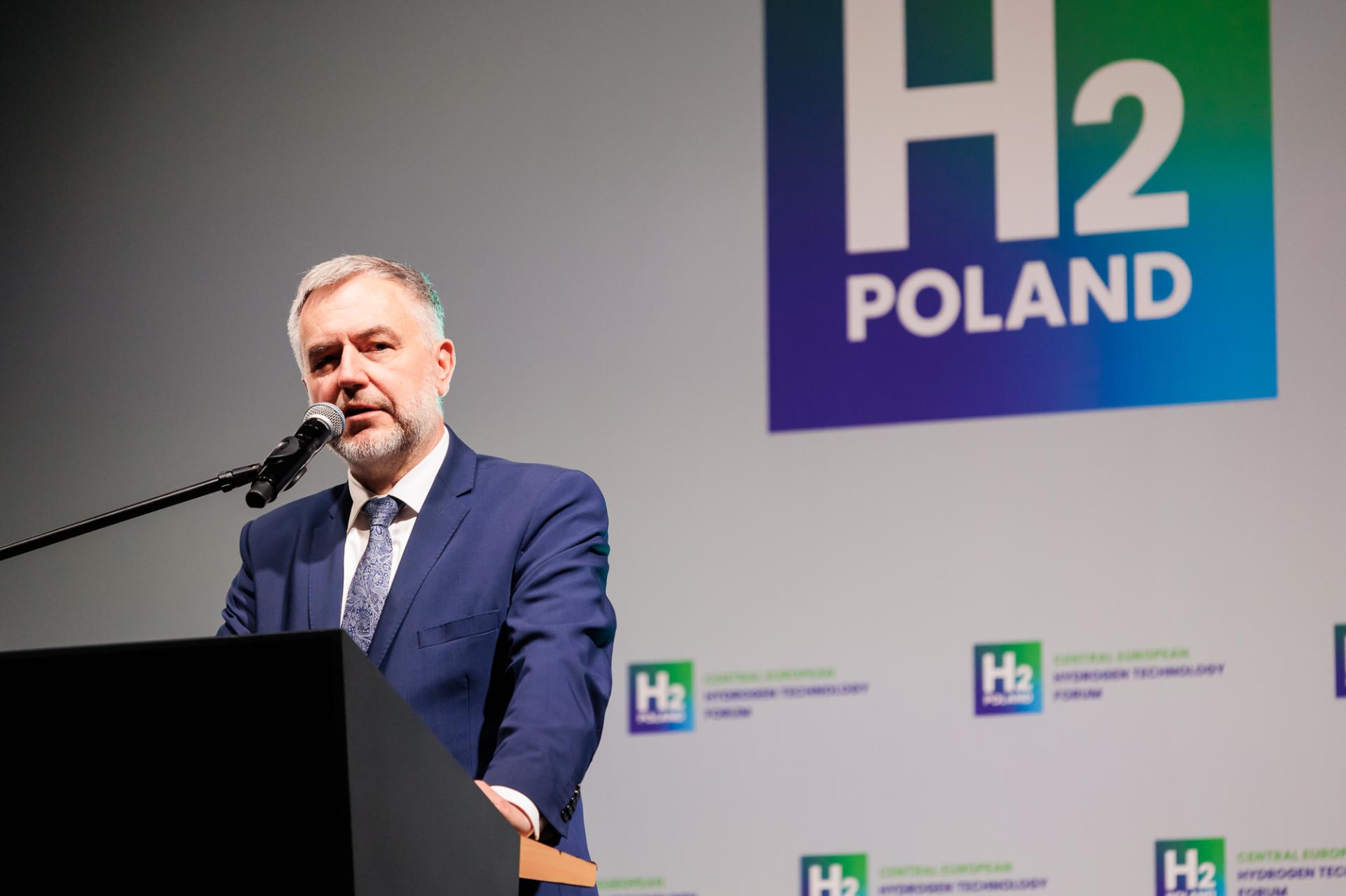 Marszałek Marek Woźniak na H2Poland: Poszukujemy zastosowań wodoru  - zobacz więcej